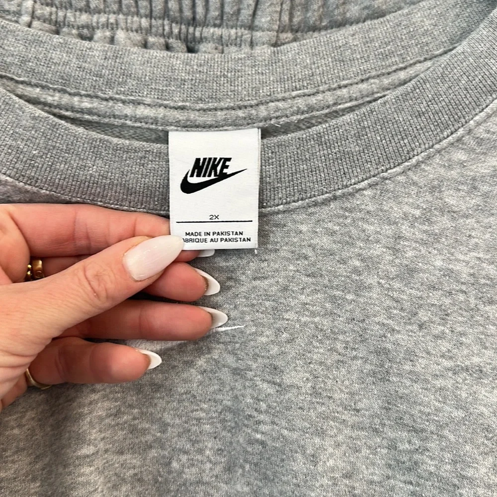 Nike- sweatsuit (SET) - Picture 5 of 8